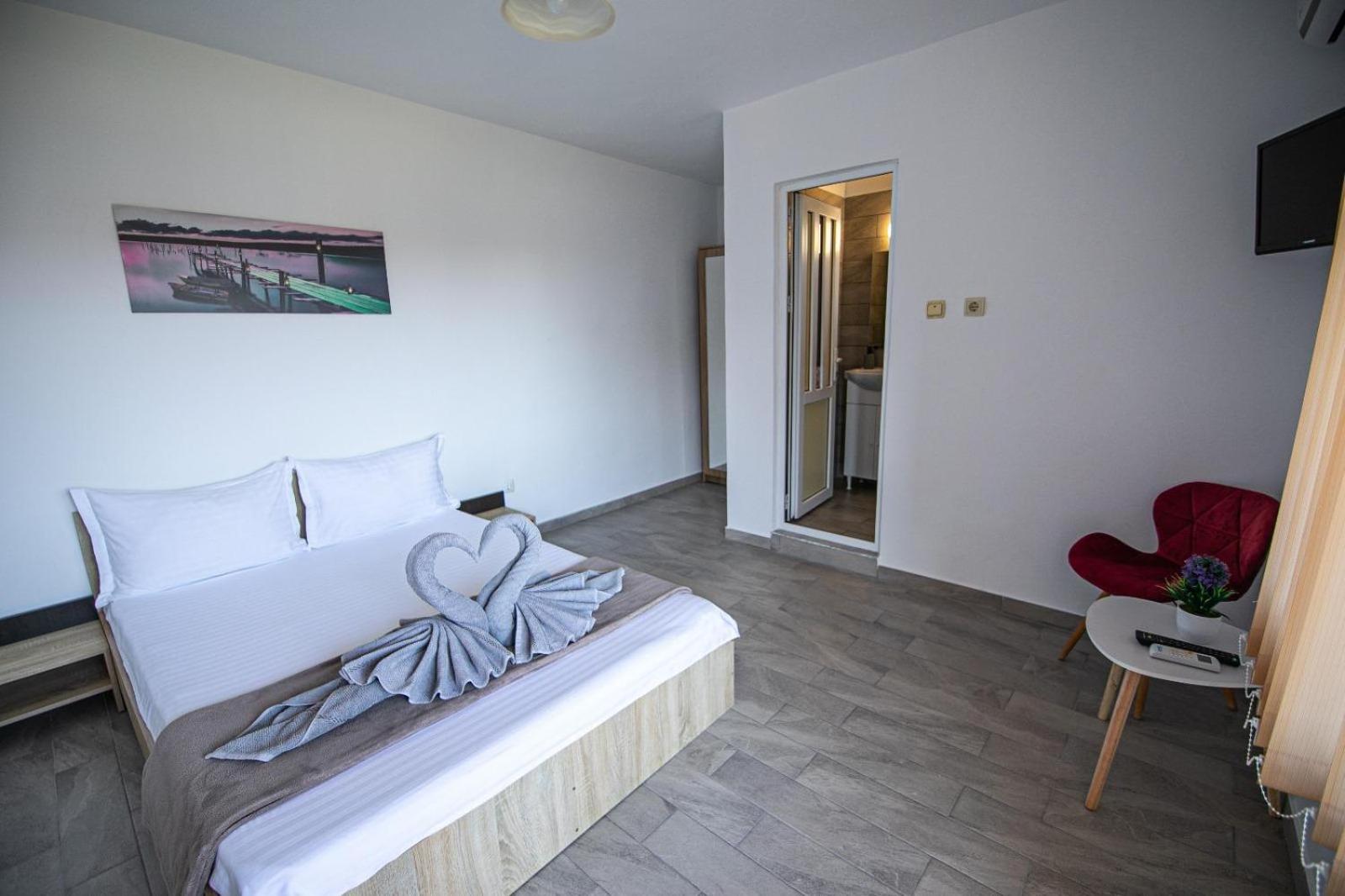 Hotel Casa Jessi à Două Mai Extérieur photo